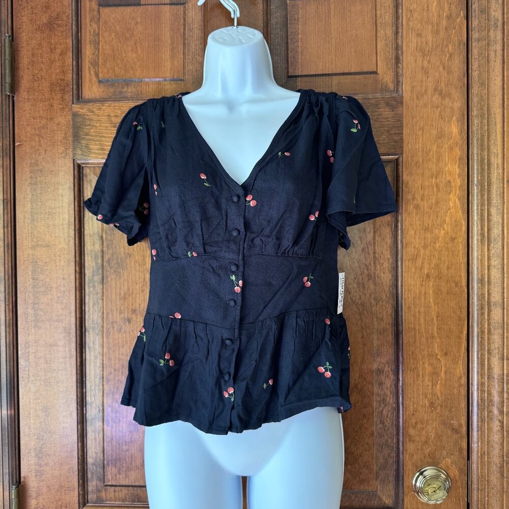 NWT Old Navy Navy Blue w/Scattered Cherries Button-Close Blouse Medium
